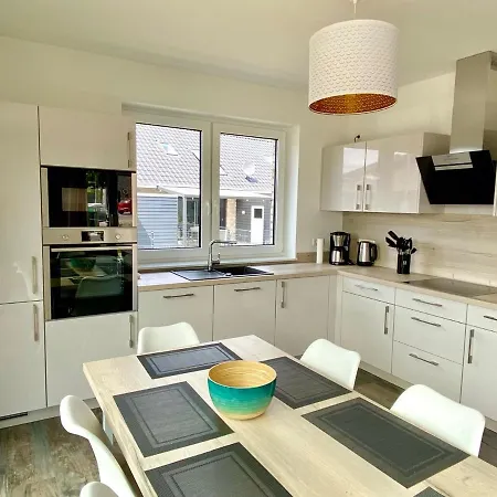 Seestern Am Harkebruegger Mit Sauna Und Kamin Hébergement de vacances